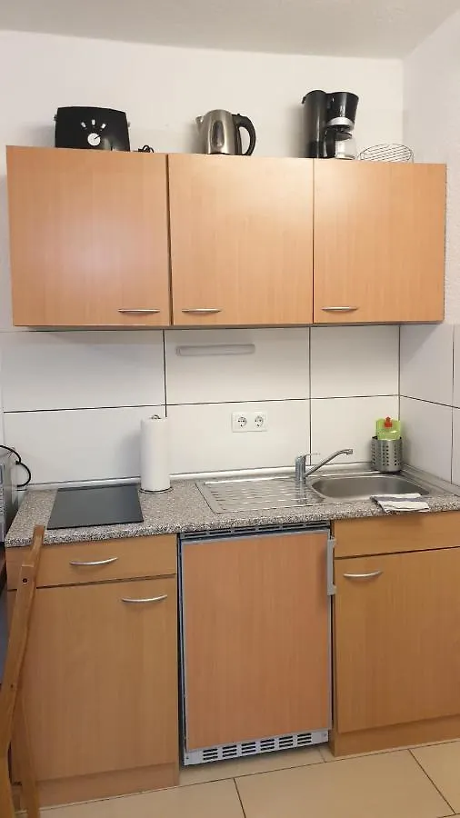 Workers-Sleep-Station Apartment Cologne 0*,
